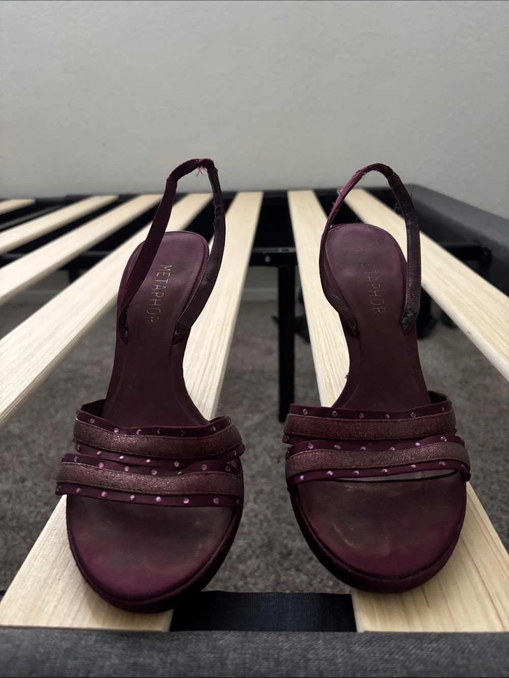 Metaphor Women's Wine Burgundy Strappy Slingback Heels
